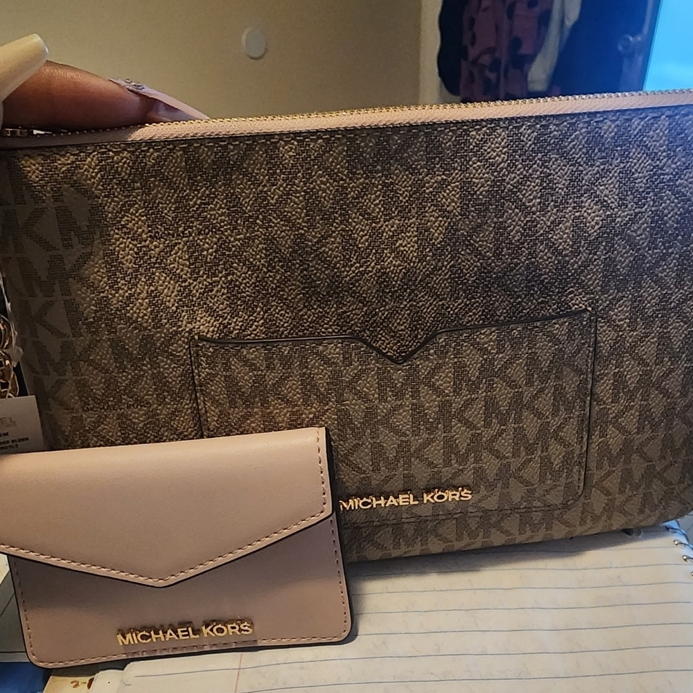 Mk LG wristlet